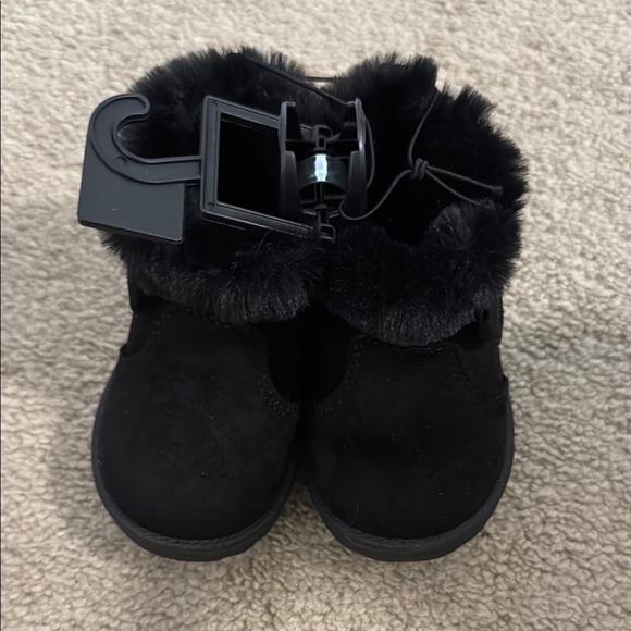 Wonder Nation Infant Fur-Lined Boots NWT - Picture 1 of 3